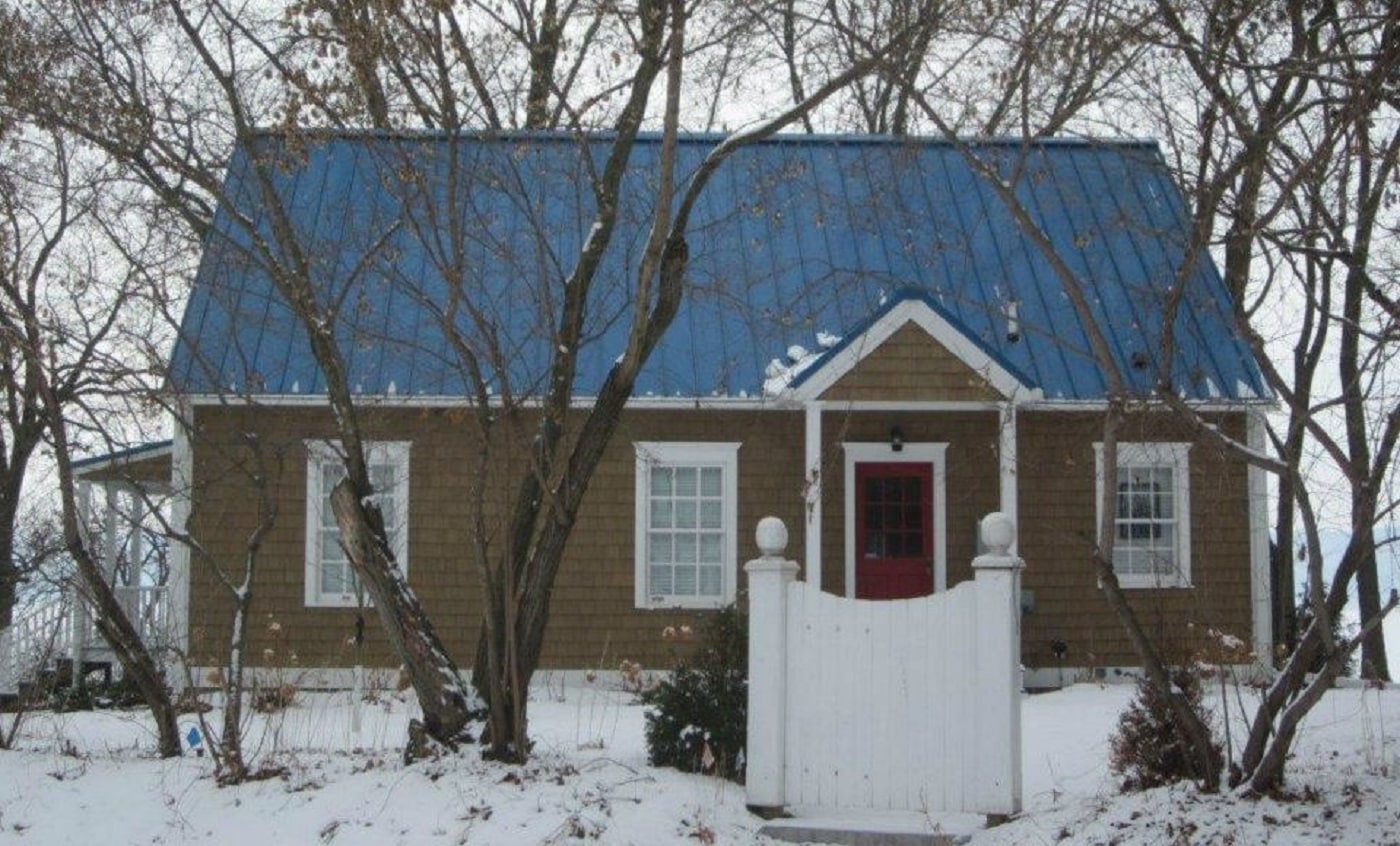 metal roof installation on Wisconsin home