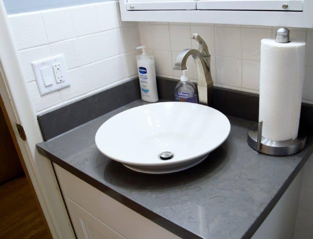 bathroom 