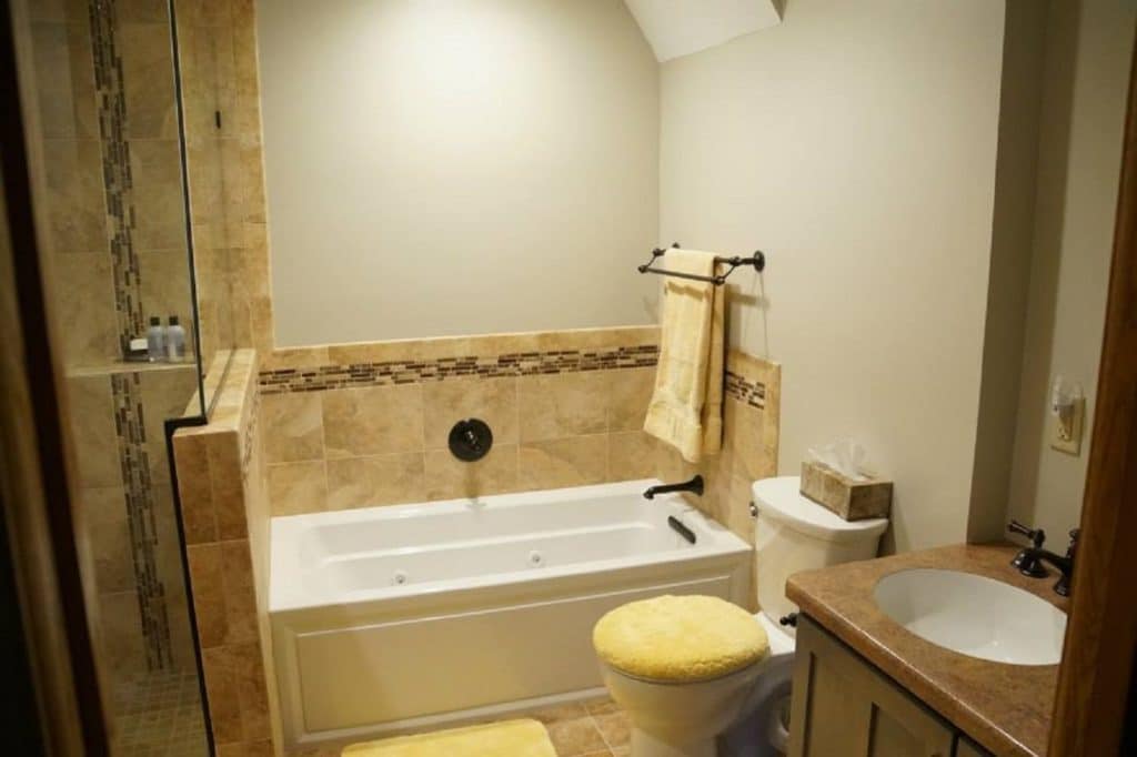 bathroom 