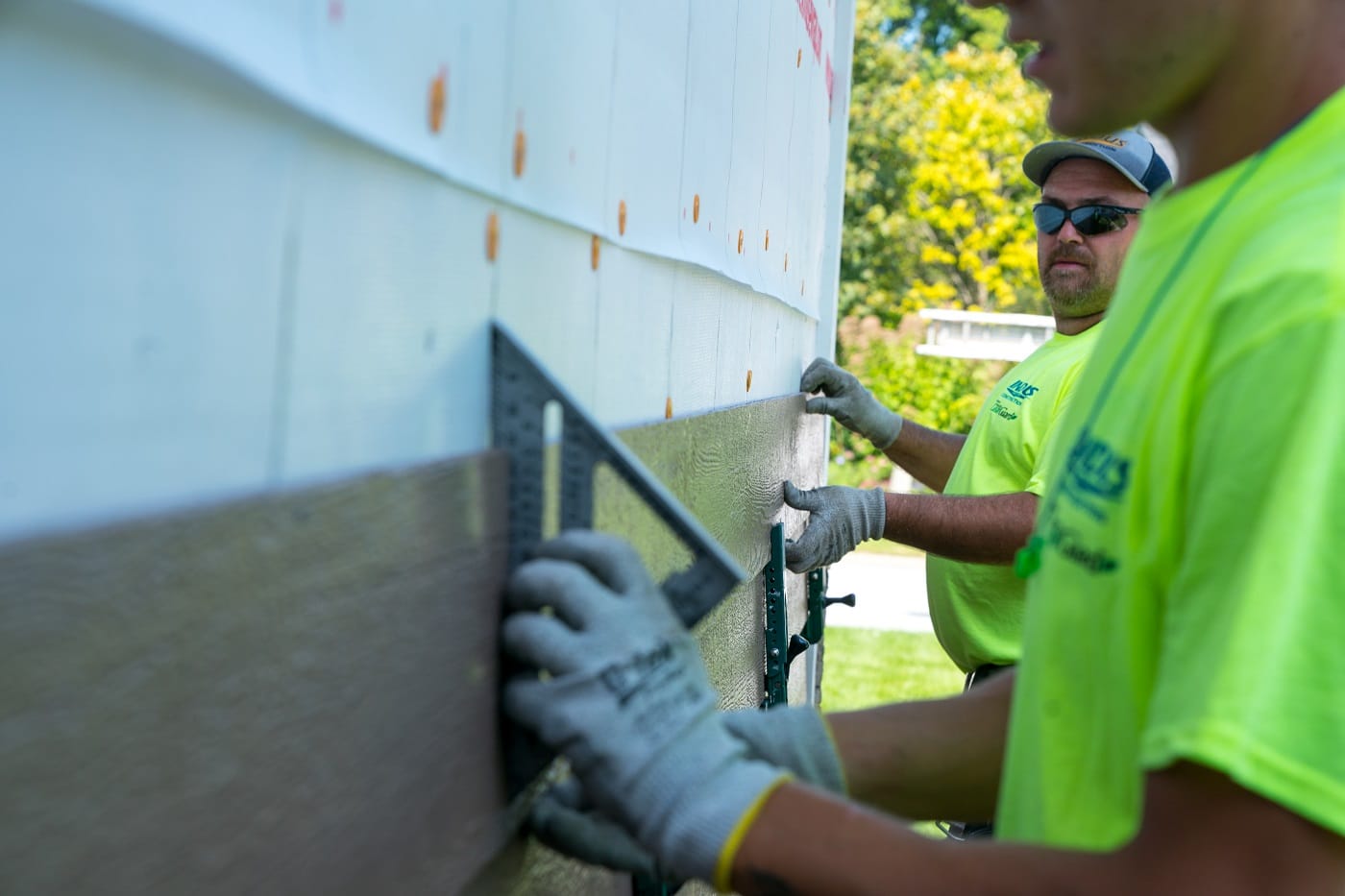 siding install