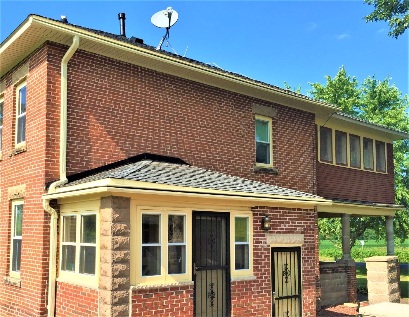 Timberline HDZ decking and LeafGuard gutters 