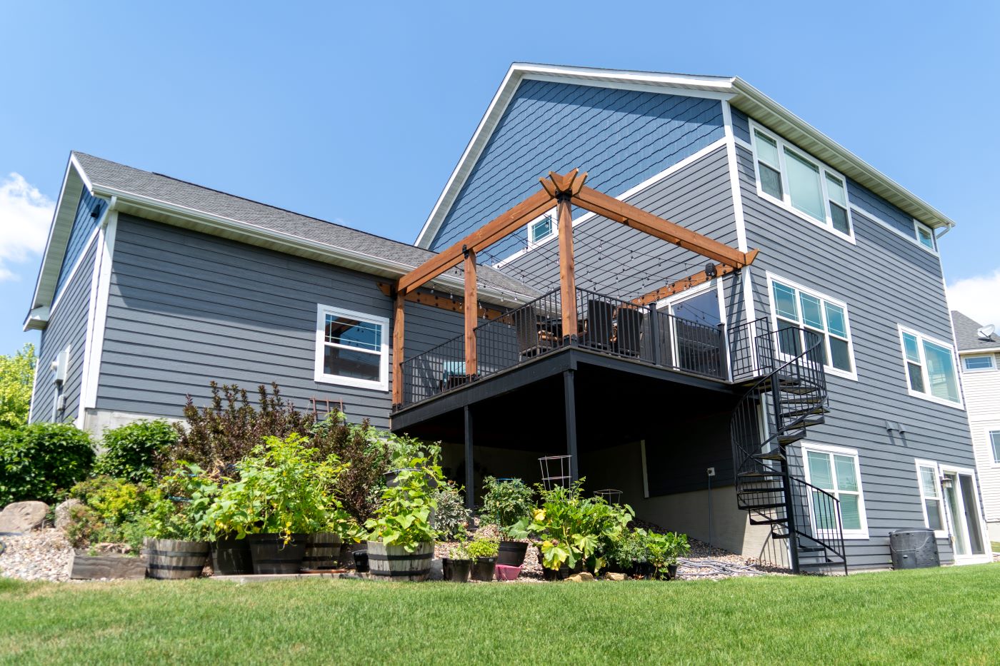 Backyard deck ideas