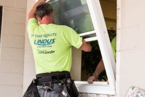 replacement window installation contractor in twin cities
